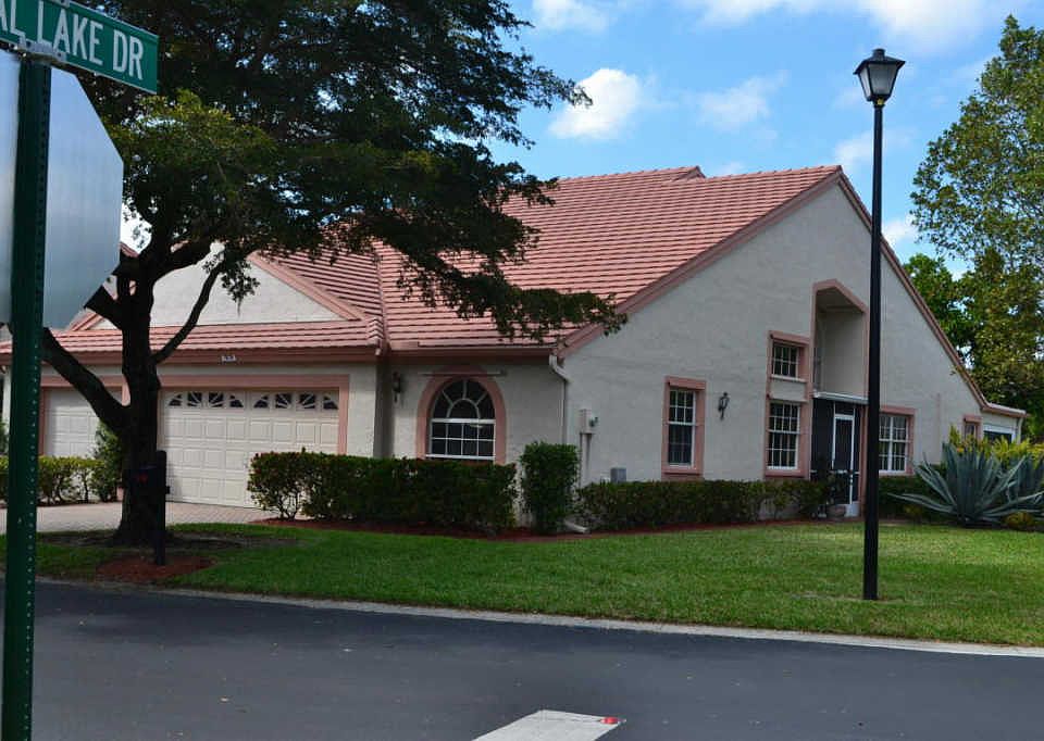 1st image of 7879 Coral Pointe Dr