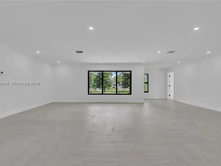 17680 SW 54th St #17680 — Photo 32