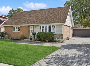 8753 Cranbrook Ln, Bridgeview, IL 60455