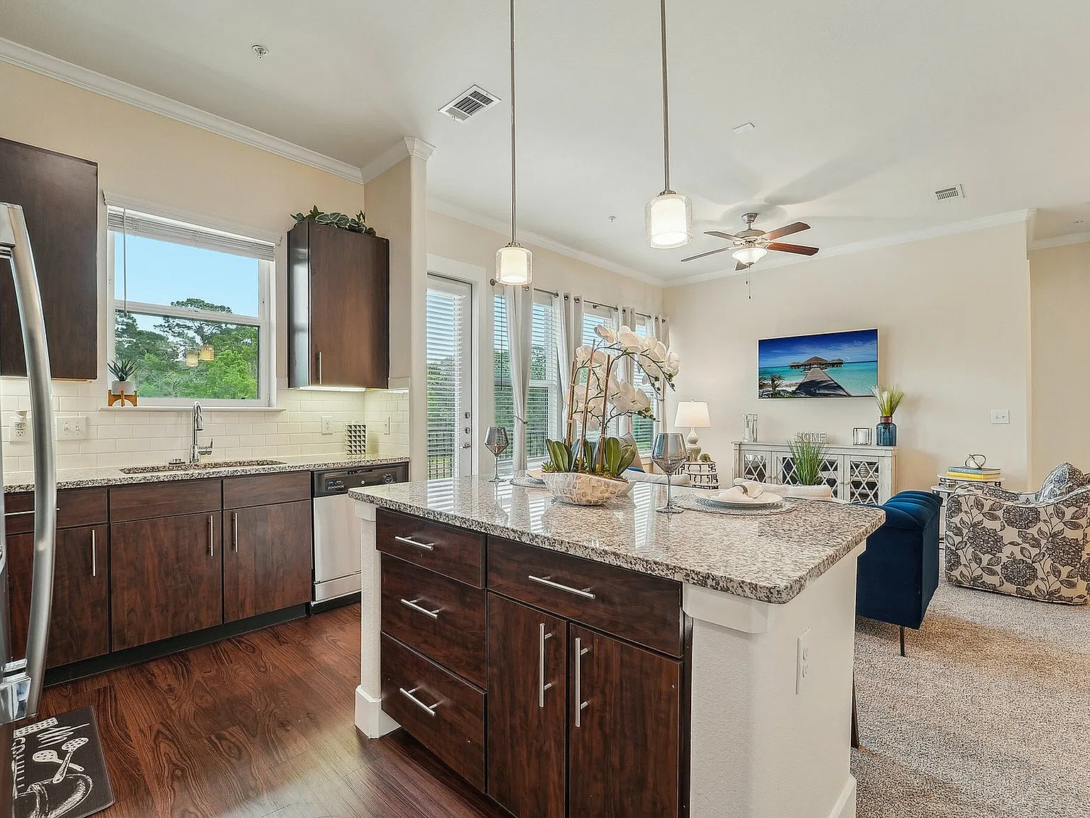 Ivy Point Kingwood- 55+ Active Adult Apartment Homes — Photo 3