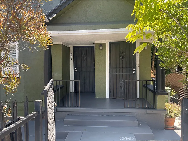 704 S Soto St — Photo 3