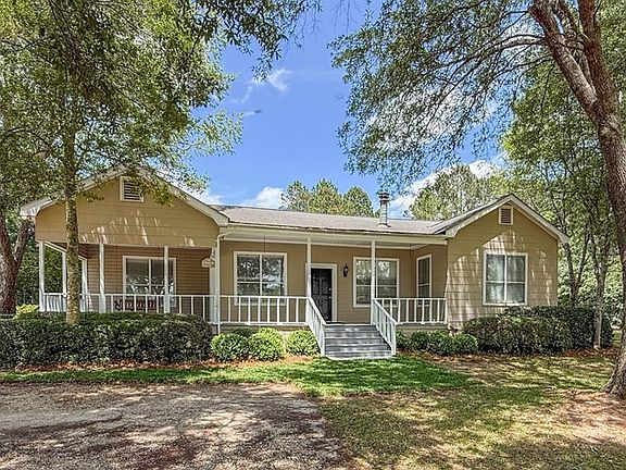 3rd image of 2367 Mimosa Dr
