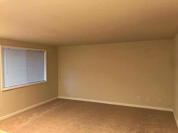 5th image of 11615 91st Ln NE APT 1