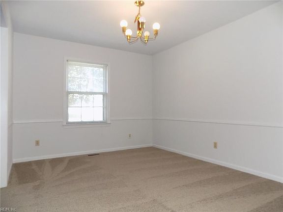 4th image of 342 Hughes Dr