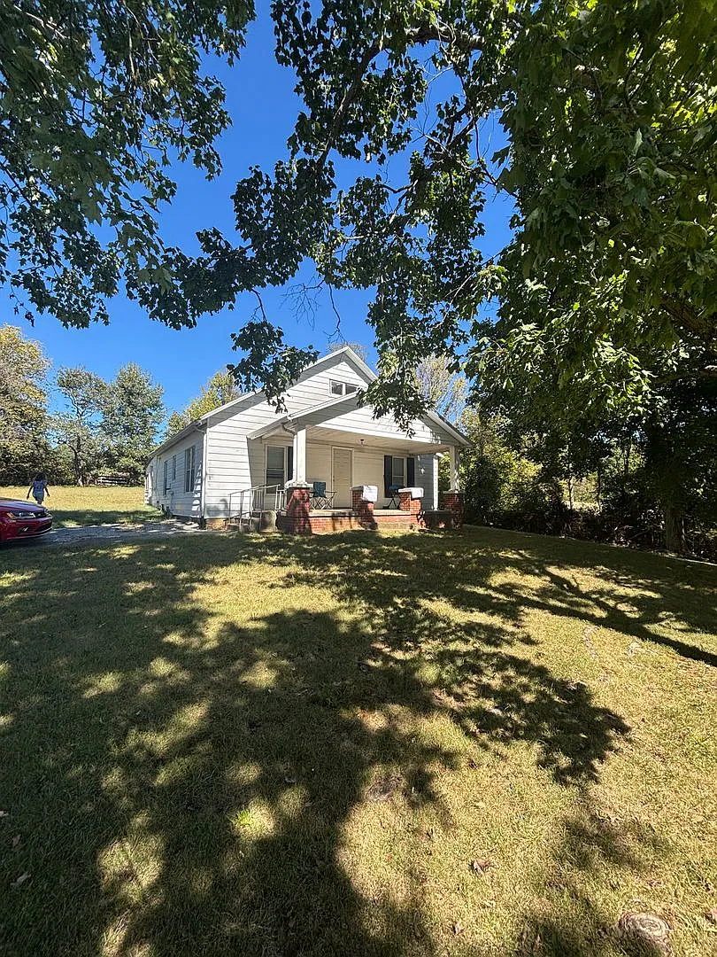 Remodeled Farm House Sebree Ky — Photo 1