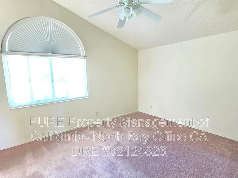 1310 Megan Pl — Photo 7