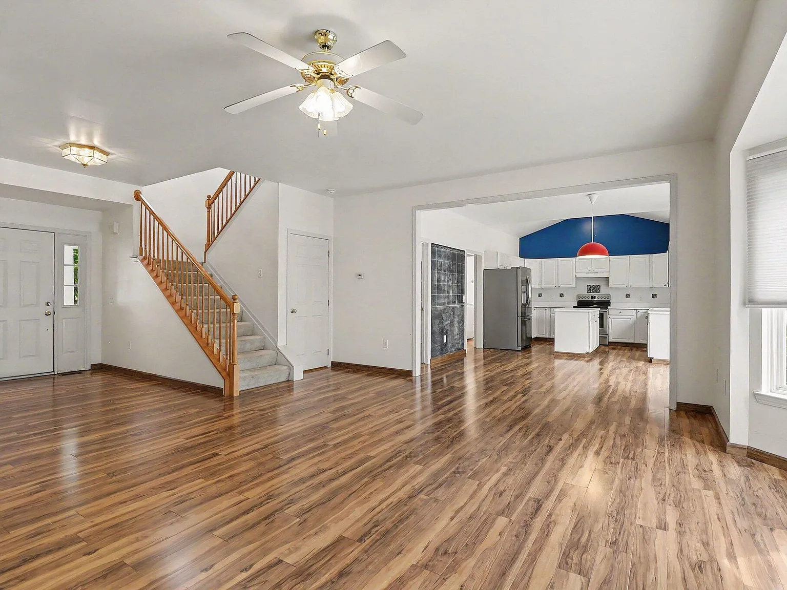 4 bed, 2.5 bath, 2001 sqft, $3,100 — Photo 3