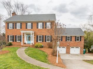 8004 Glengarriff Rd, Clemmons, NC 27012