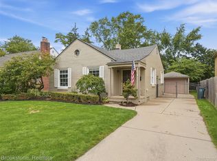 2275 Dorchester Rd, Birmingham, MI 48009