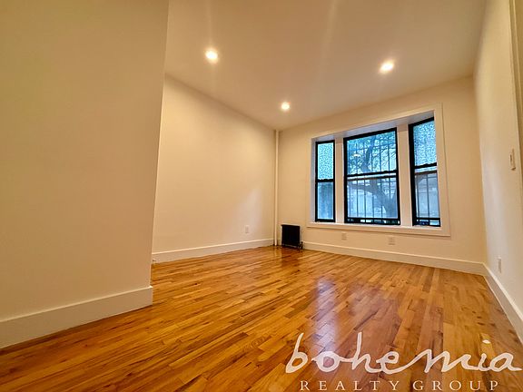4th image of 545 Edgecombe Ave APT 1E