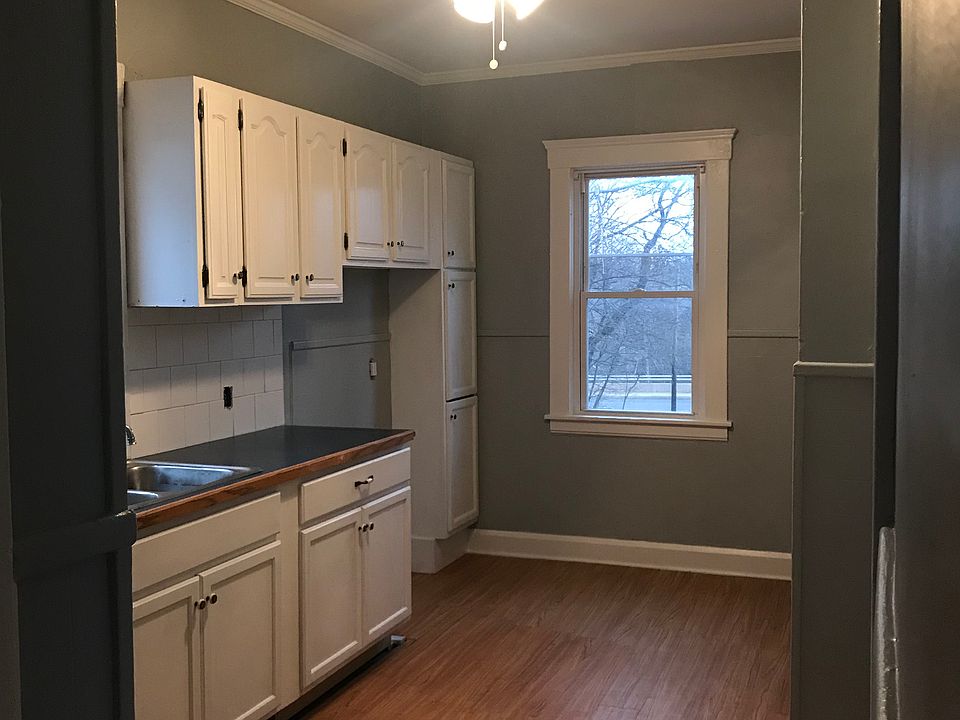 1st image of 6 Frank Ct