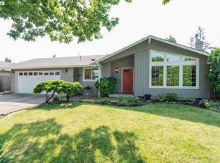 482 Panda Loop, Eugene, OR 97401