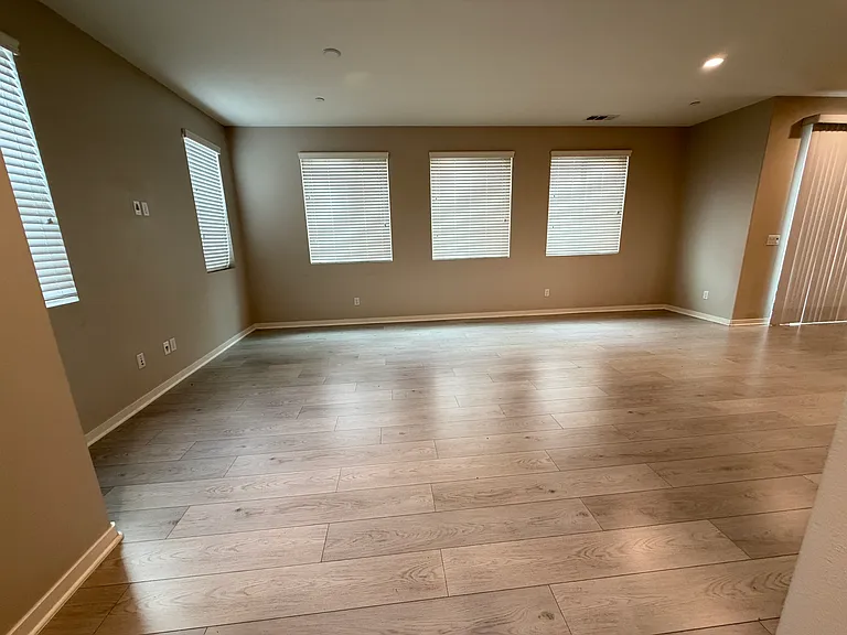 6998 Silverado St — Photo 10