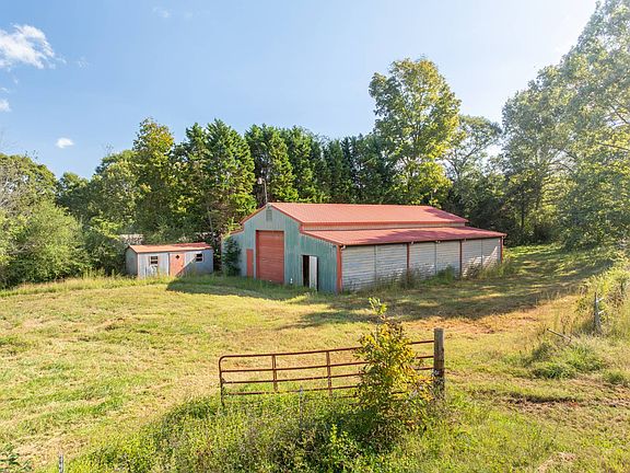 4th image of 265 Gibson Rd