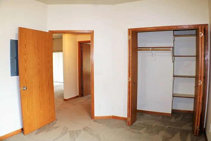 565 Pond View Dr #202 — Photo 15