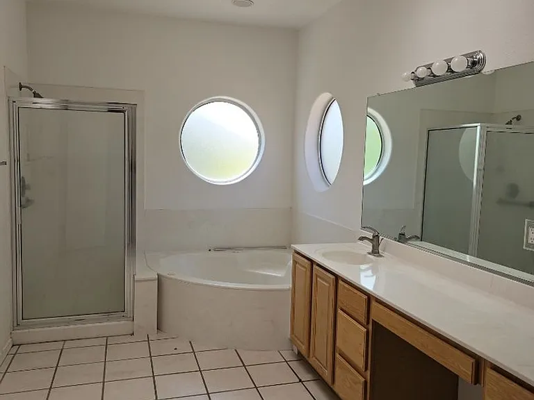 8415 Calle Soquelle NE — Photo 19