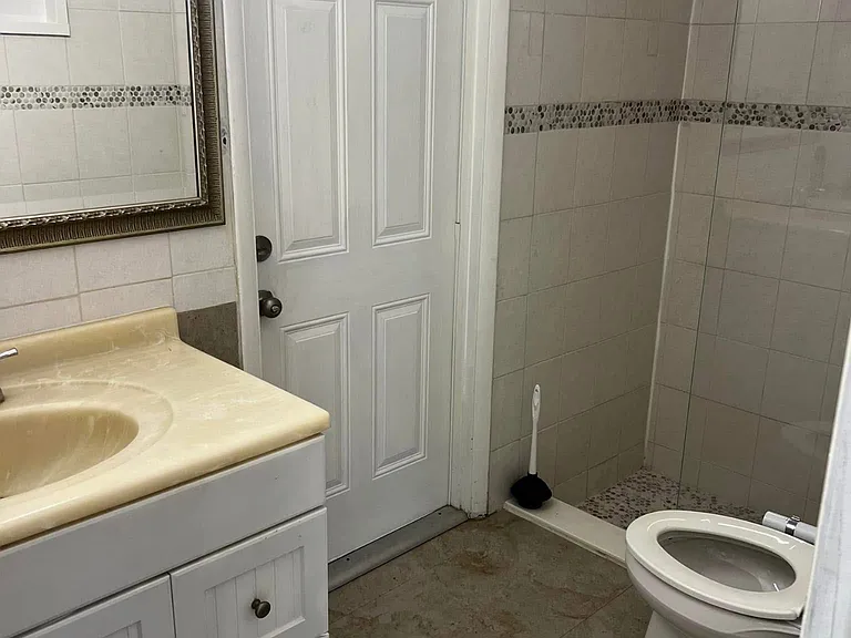 7131 Grandview Blvd — Photo 5