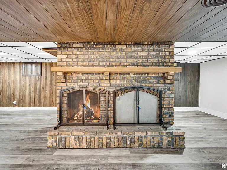 1413 W Gilbert Ave — Photo 18
