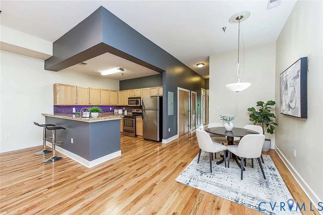 2 bed, 1170 sqft, $1,850 — Photo 3