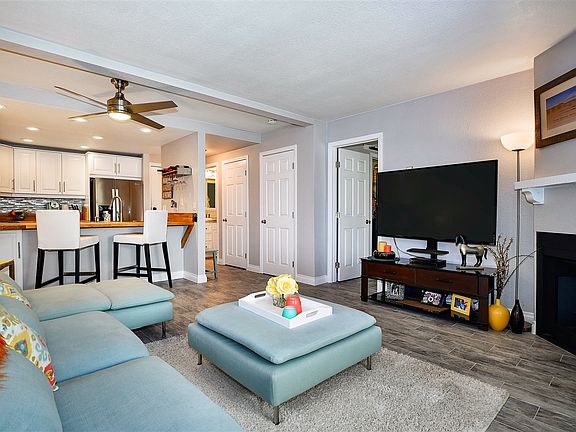 3rd image of 8366 Via Sonoma Unit E