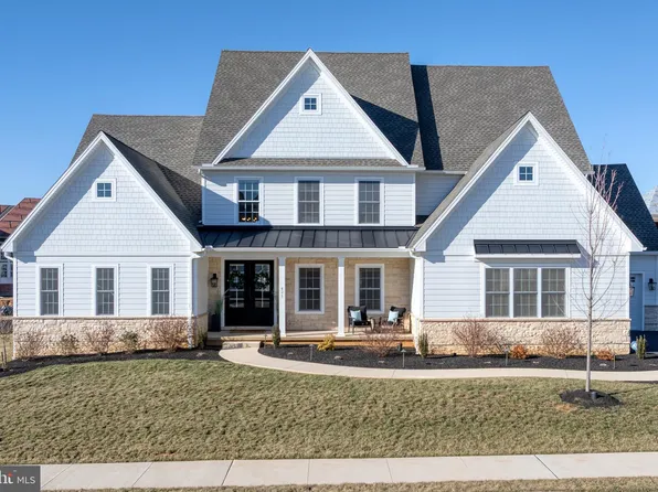 425 Southampton Dr, Lititz, PA 17543