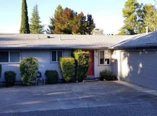 2045 Lawnridge St, Medford, OR 97504