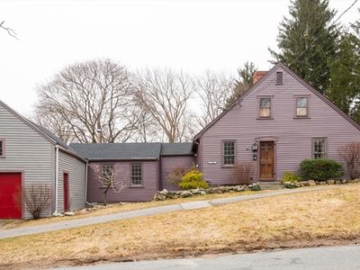 38 Story St, Essex, MA, 01929