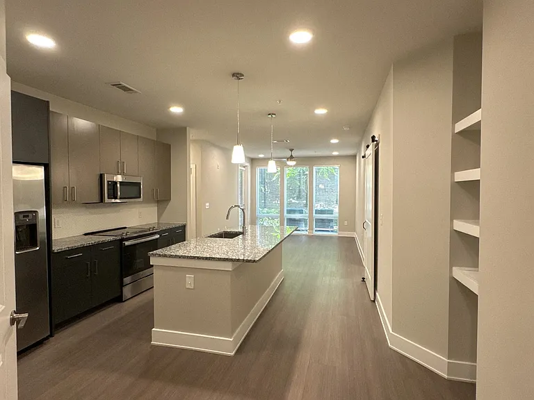 915 Glenwood Apartments on the Beltline — Photo 118