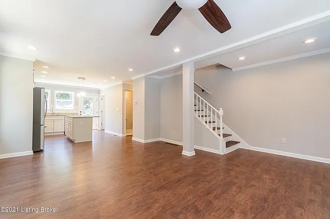 3 bed, 2.5 bath, 1362 sqft, $1,950 — Photo 3