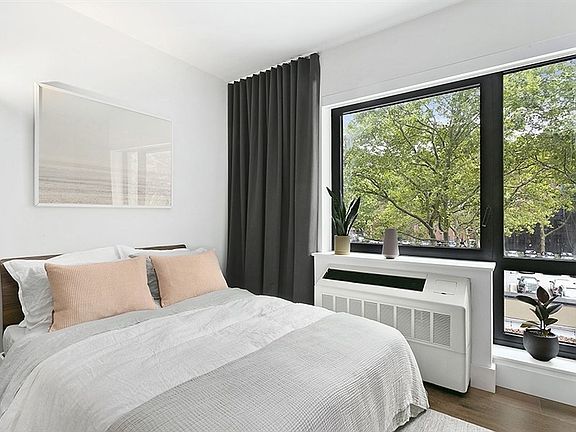 4th image of 325 Lafayette Ave APT 6V