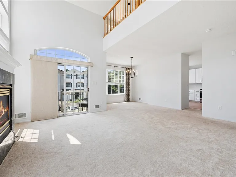 82 Hancock Dr — Photo 10