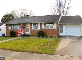 9 Glendale St, Hanover, PA 17331