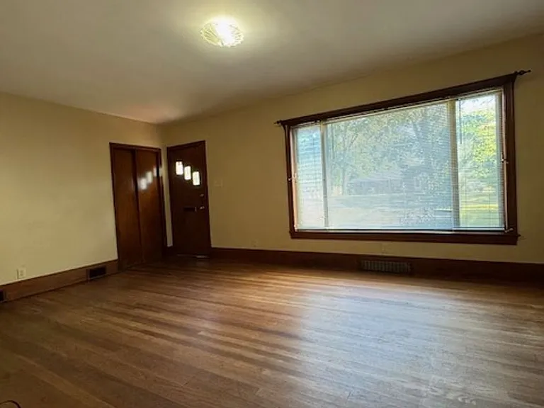 1508 E Holly St — Photo 3