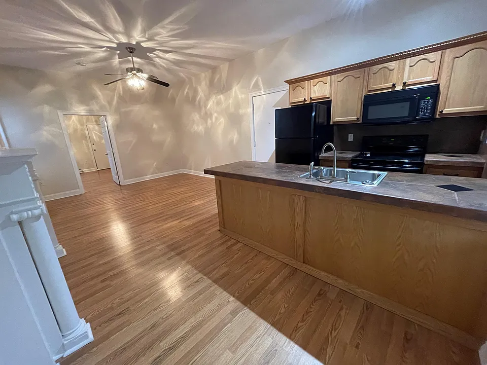 219 S Fairmount St #1