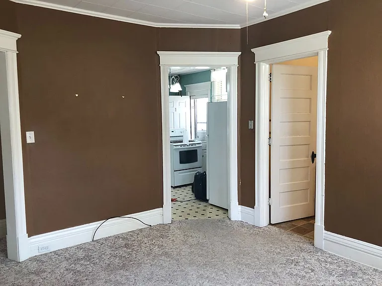 1128 Hammond Ave #1 — Photo 12