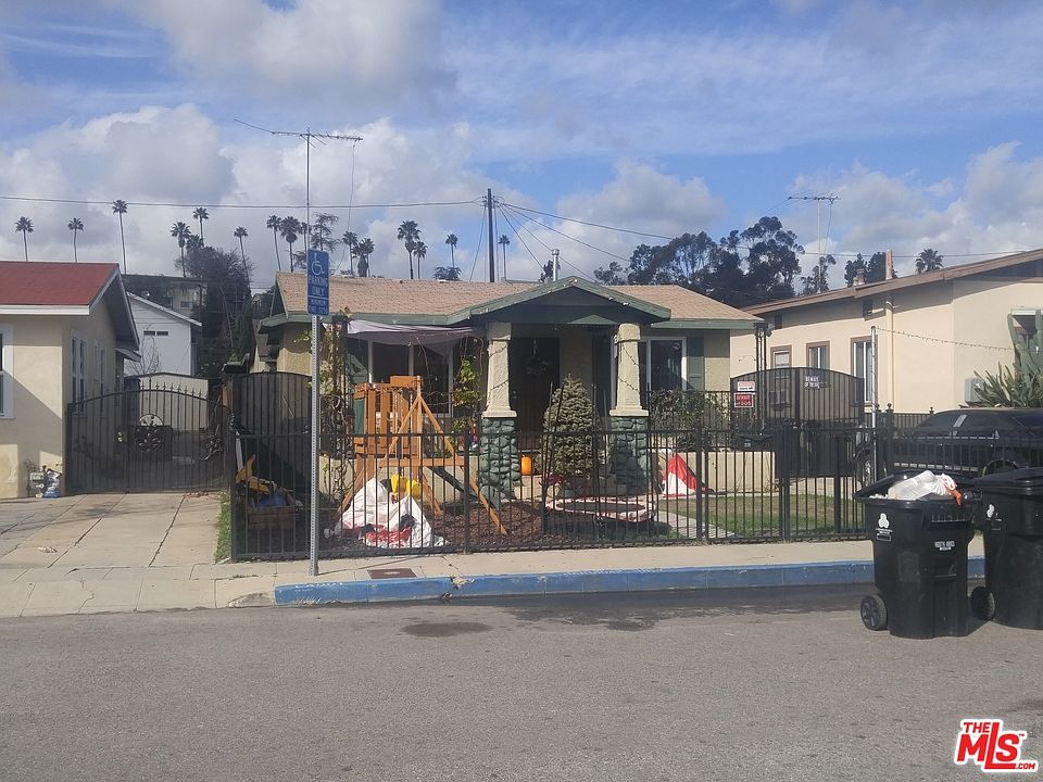 1st image of 219 Chestnut Ave