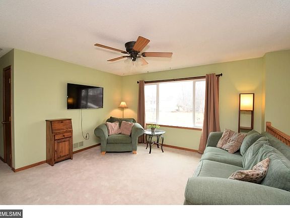 5th image of 11141 Louisiana Ct E