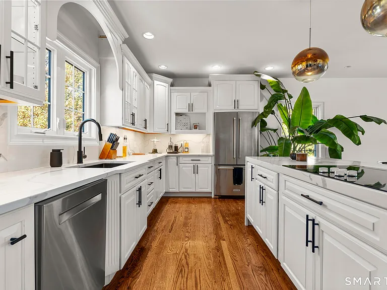 34 Birdseye Rd — Photo 4