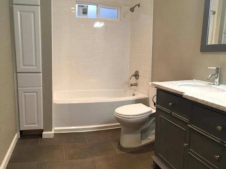 Full Bathroom