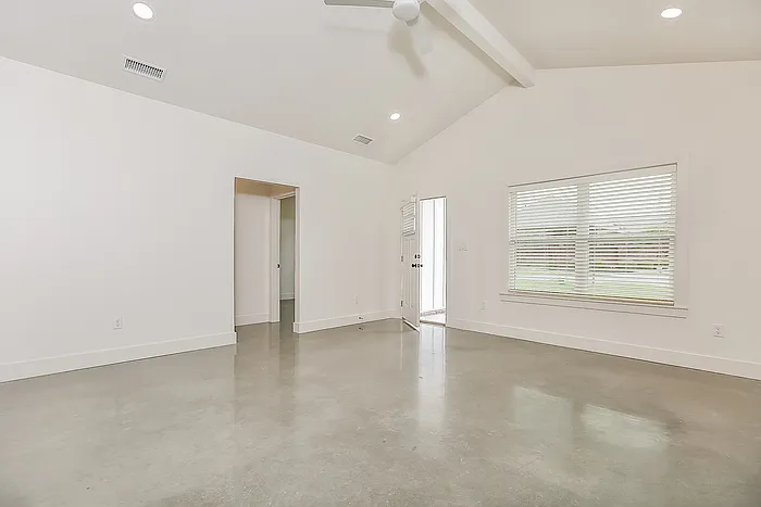 3 bed, 2.0 bath, 1500 sqft, $2,345 — Photo 3
