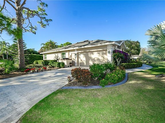 4th image of 3744 Surrey Ln
