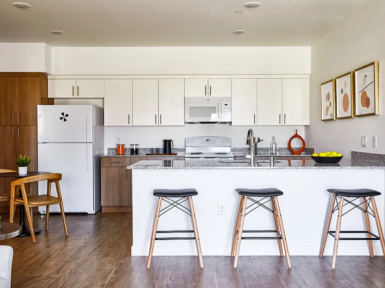 Showboat Park Apartments — Photo 5