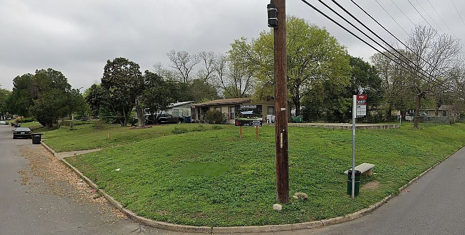 1st image of 303 Shelburn Dr