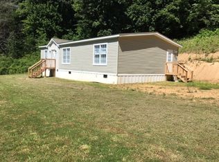 745 Flatwoods Rd, Coeburn, VA 24230