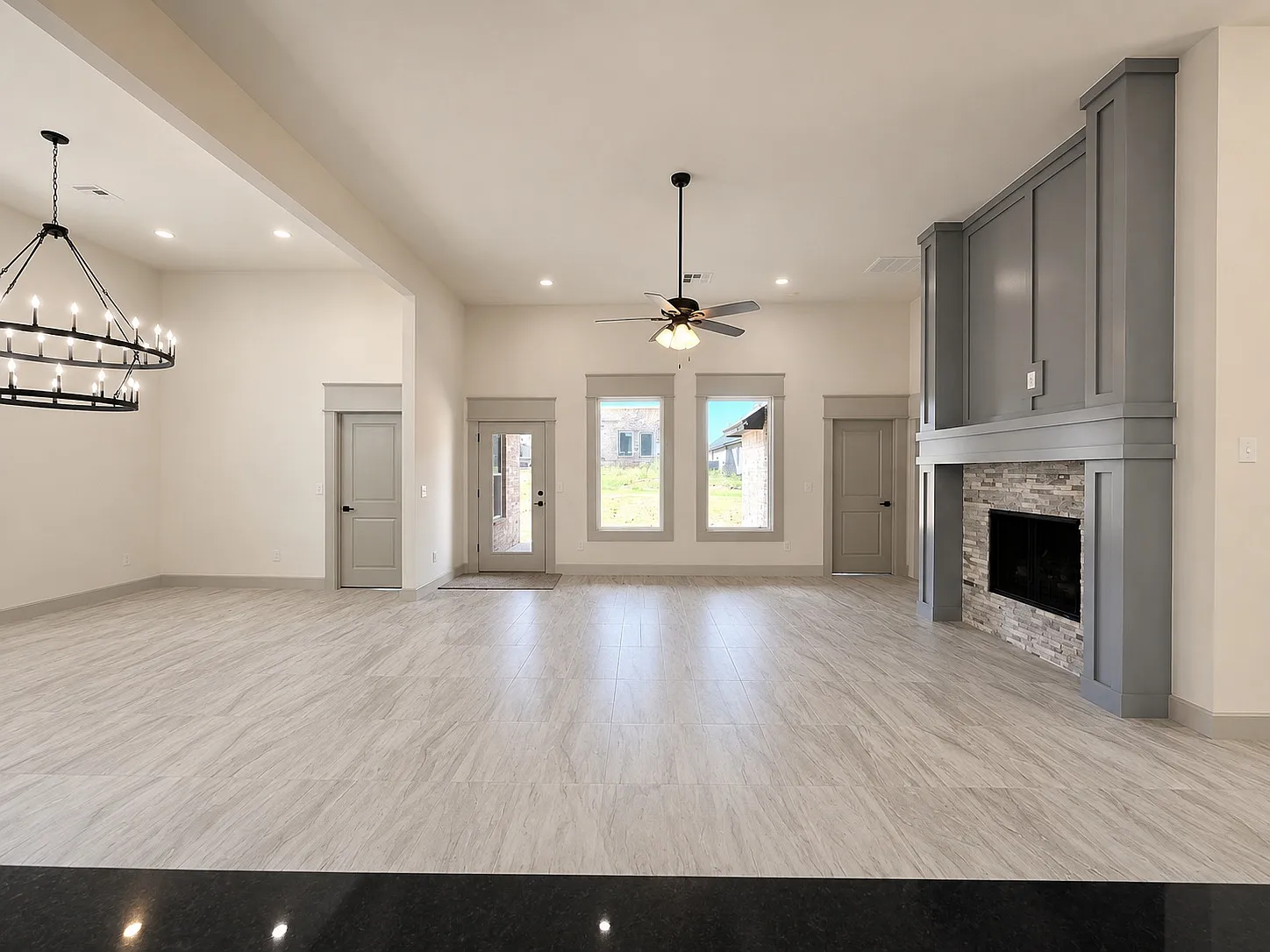 4 bed, 2200 sqft, $2,495 — Photo 4