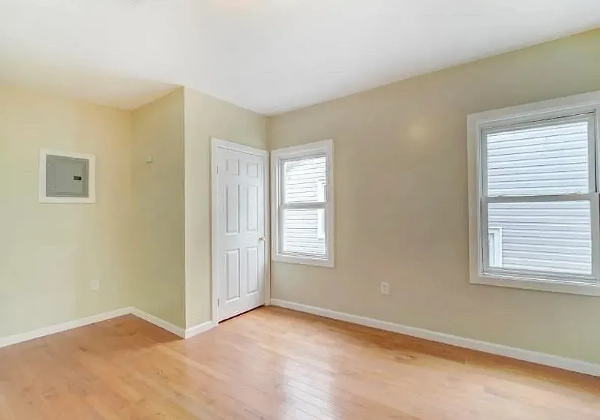 2 bed, $2,000 — Photo 1