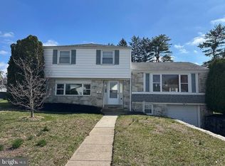 817 Rennard Cir, Philadelphia, PA 19116