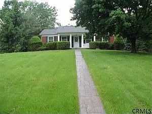 1st image of 8 Oxford Cir