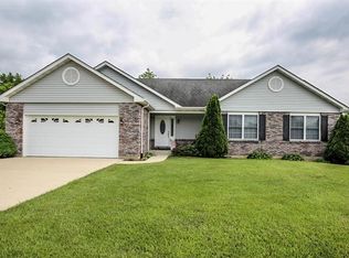 298 Bridgewater Heights Dr, Villa Ridge, MO 63089