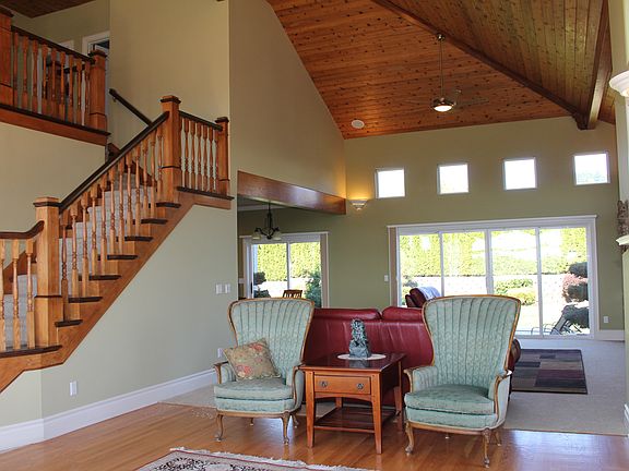 Living Room View to Upstairs